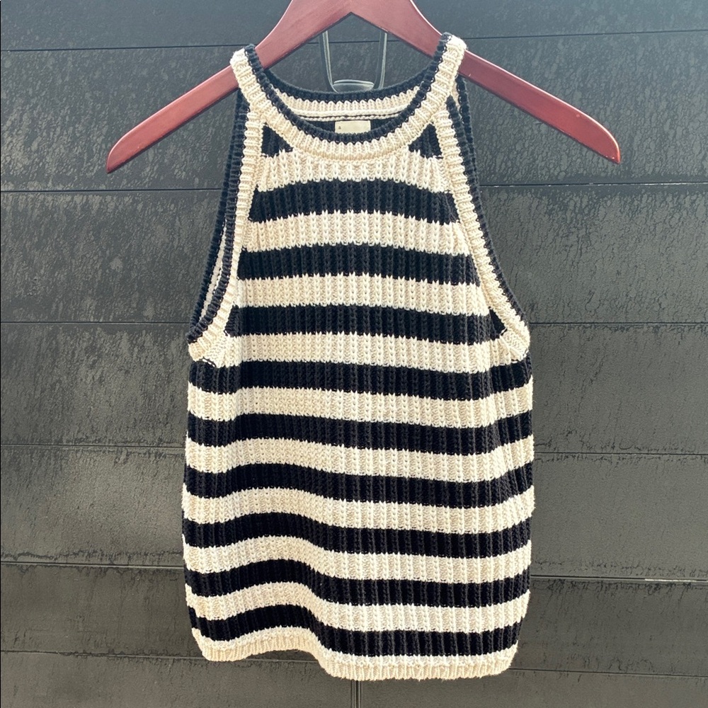 a new day Black & Cream Striped Knit Halter Top Womens Sz M